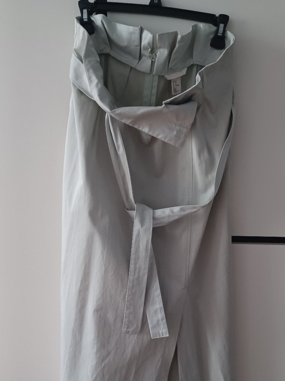 H & M sage high raise women's skirt, size 14